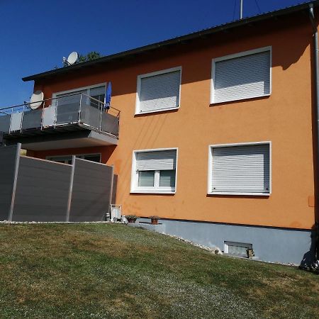 Ruhige Ferienwohnung Am Waldrand. Wildflecken Luaran gambar